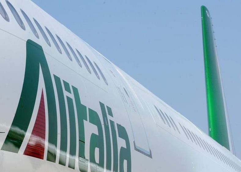 Alitalia, stallo senza fine. Sciopero del trasporto aereo il 21 maggio