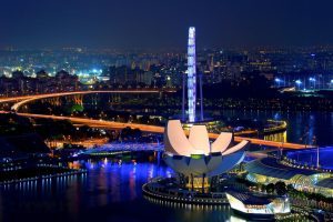 Singapore allenta le norme di ingresso per i vaccinati: stop a quarantena e test all’arrivo