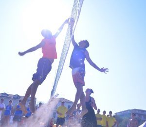 SkyTeam stringe la mano al trade: torna la sfida volley ‘Back to Lots’