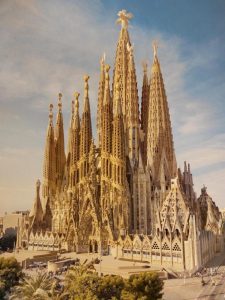 Barcellona: itinerario sulle orme di Gaudí, con la ripresa del volo da Milano Linate
