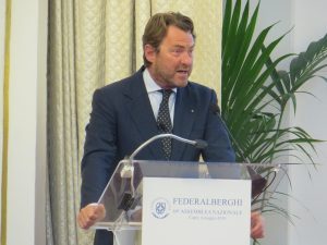 Federalberghi: non possiamo dire ai nostri ospiti di andare a mangiare un panino al parco