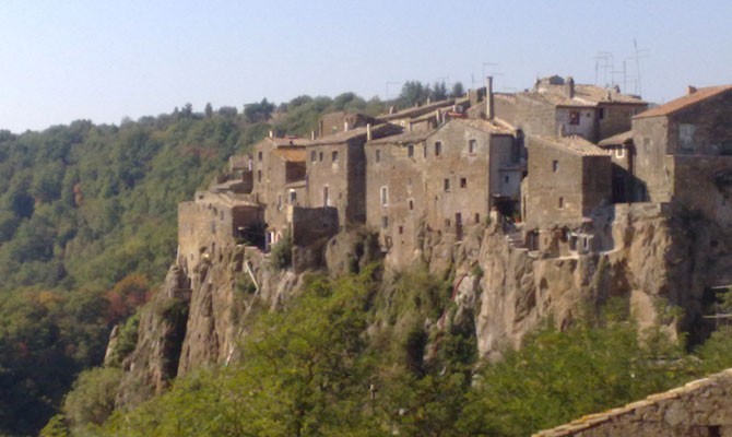 Dati Euromonitor: Dorina Bianchi spinge sui centri minori