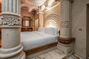 Ha anche 19 camere ricavate nella roccia il primo Barceló della Cappadocia