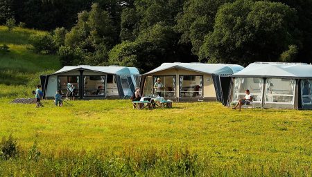 Il turismo open air continua a crescere. I target: famiglia e sport