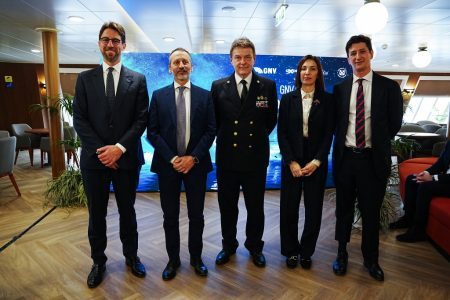 Gnv Aurora, a Genova il primo bunkeraggio con gnl