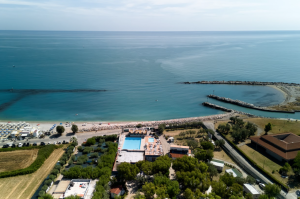 Club del Sole: taglio del nastro per il Roseto degli Abruzzi Easy Camping Village
