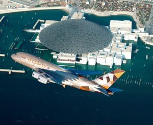 Etihad Airways riporta nei cieli il primo di quattro A380 sulla Abu Dhabi-Londra Heathrow