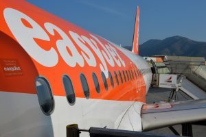 EasyJet amplia il network da Malpensa per l’estate: novità per Cagliari e Creta