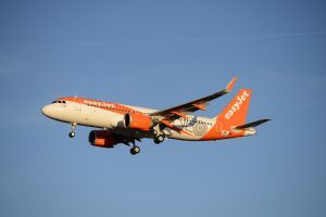 EasyJet gioca d’anticipo: in vendita i voli fino al 2 giugno 2024