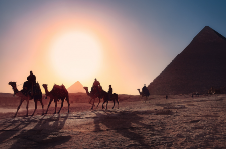 Egitto: rotta verso i 30 mln di turisti, dopo un 2025 da 19 mln di arrivi