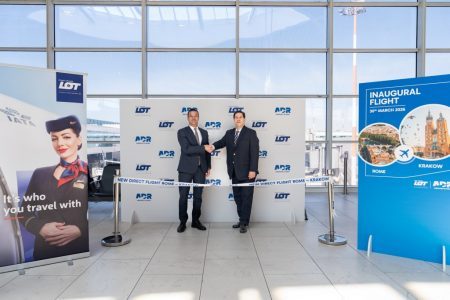 Lot operativa sulla nuova rotta annuale tra Roma e Cracovia