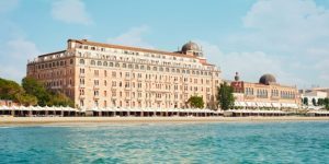 A L+R Hotels il 100% dell’Excelsior di Venezia. Coima ora punta al rilancio del Des Bains