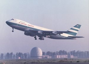 Cathay Pacific: scatti d’epoca celebrano gli anniversari dei decolli da Roma e Milano