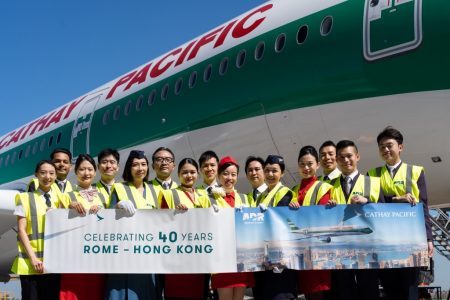Cathay Pacific celebra i 40 anni di collegamenti dall’Italia