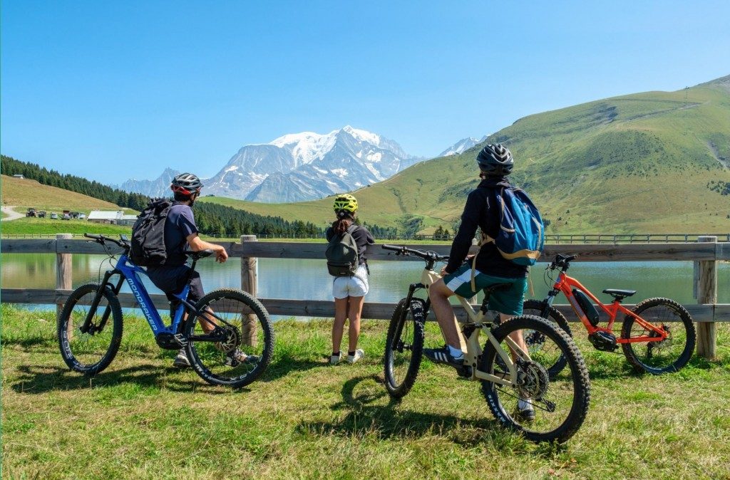 La Francia punta su natura e montagna: dalla Corsica alle Alpi, focus sul turismo outdoor tutto l’anno