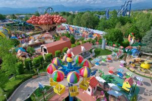Prende corpo il progetto del Gardaland Bungalow Village (forse a tema Lego)