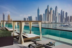 Apre oggi l’Hilton Dubai Palm Jumeirah. Offre 608 camere e dieci locali f&b