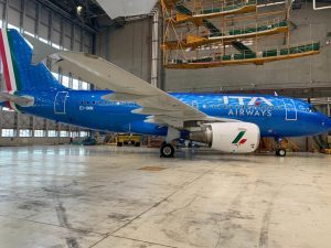 Ita Airways: in flotta l’A319 con la nuova livrea azzurra, dedicato a Pietro Mennea