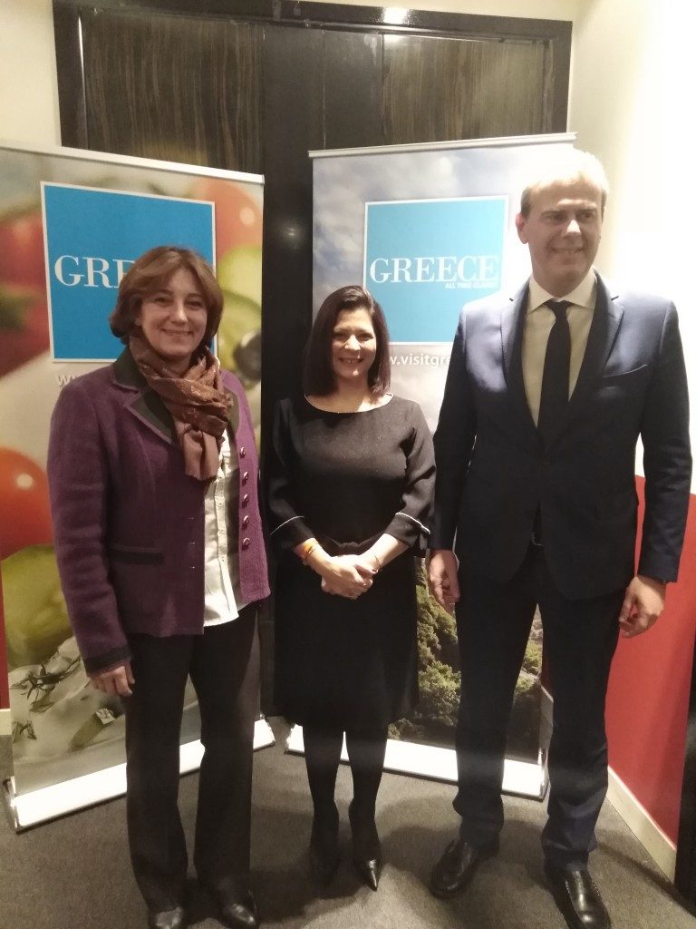 La Grecia si presenta a Torino e le agenzie rispondono