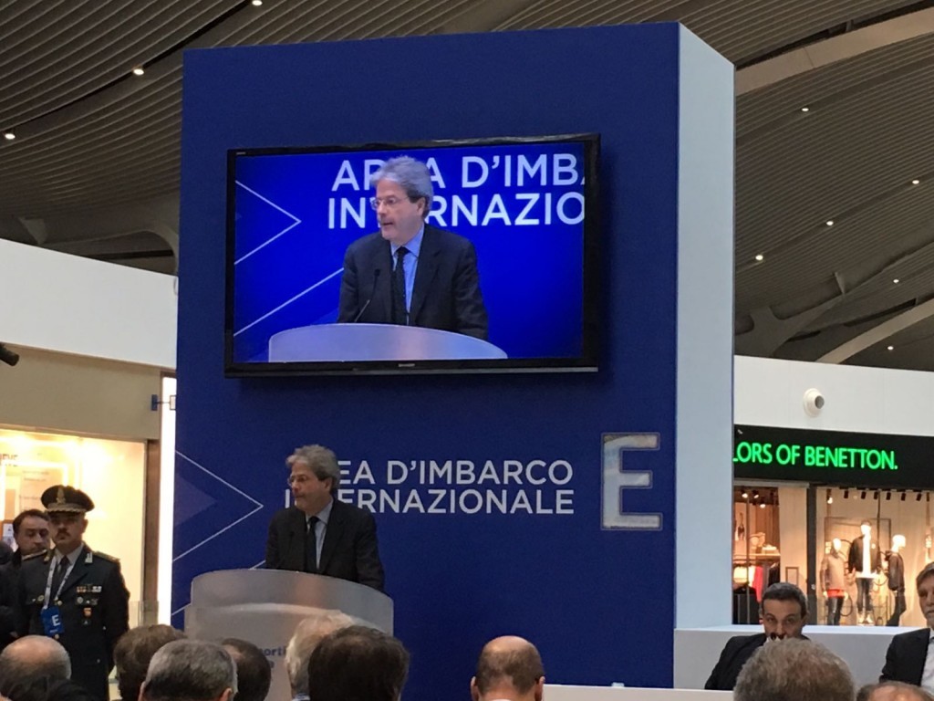 Gentiloni: «Orgogliosi. Anche  a Tom Hanks piacerebbe perdersi qui»