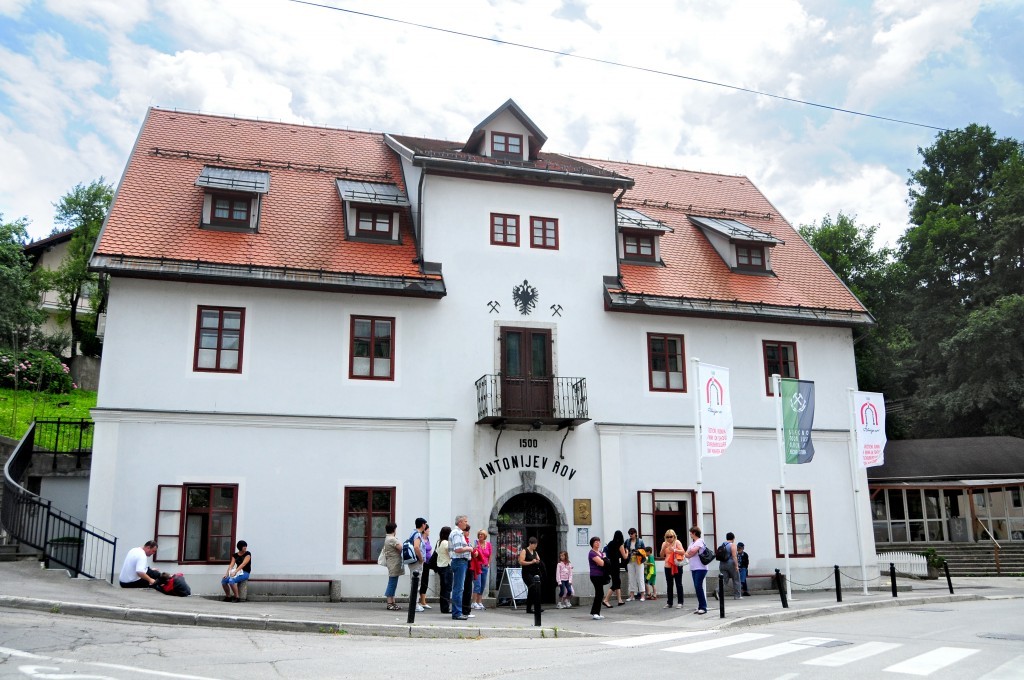 Alla scoperta di Idrija, la città slovena del mercurio e del merletto