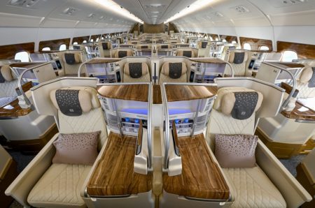 Emirates: i velivoli rinnovati raggiungono quota 100, di cui 47 A380 e 53 Boeing 777