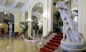 Il Grand Hotel et des Palmes di Palermo riapre tra due mesi (forse)