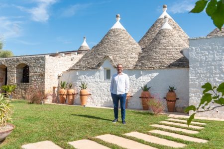 Puglia Paradise rafforza l’identità del brand con il lancio di “Moments at Sea”