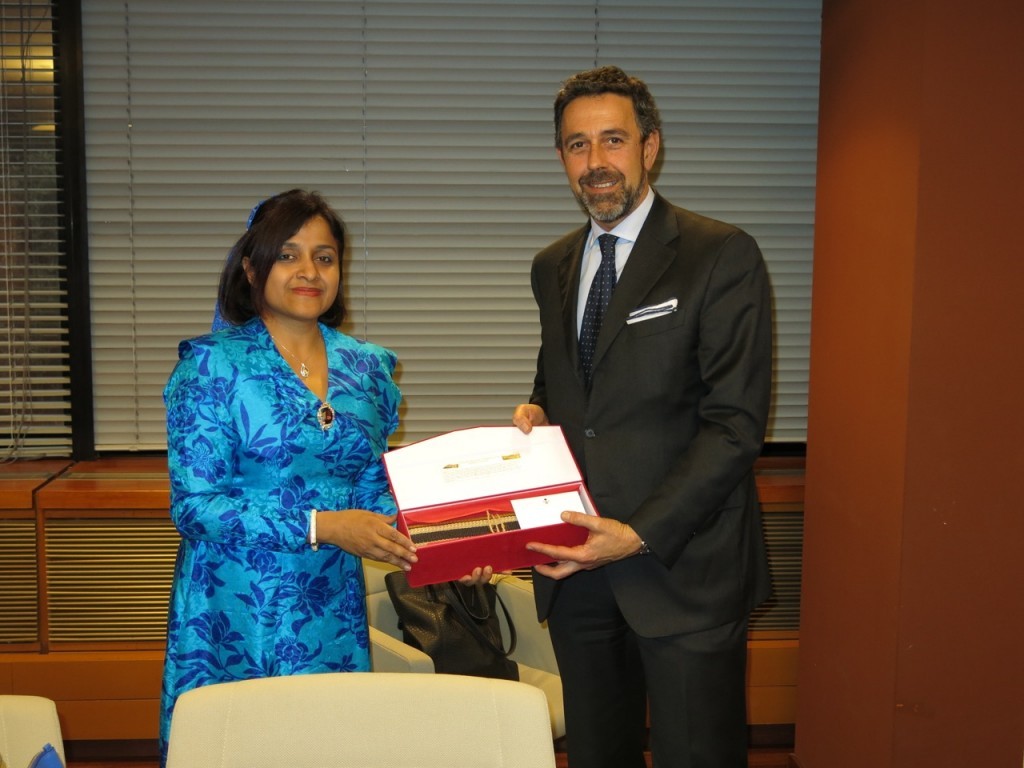 Astoi incontra il ministro degli esteri delle Maldive. Molti i temi trattati