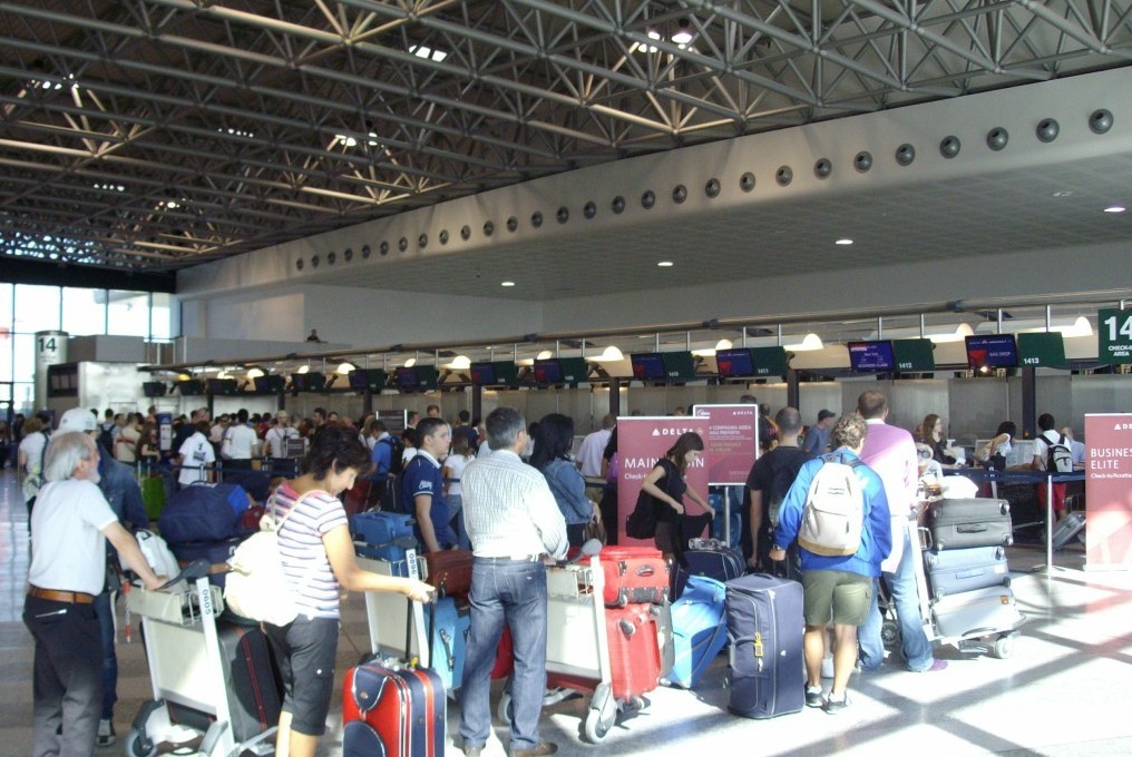 Passeggeri in crescita del 4,7% negli aeroporti italiani. Ryanair supera Alitalia