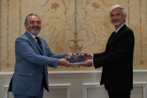 Palmiro Noschese e il suo libro su “I segreti dell’ospitalità»