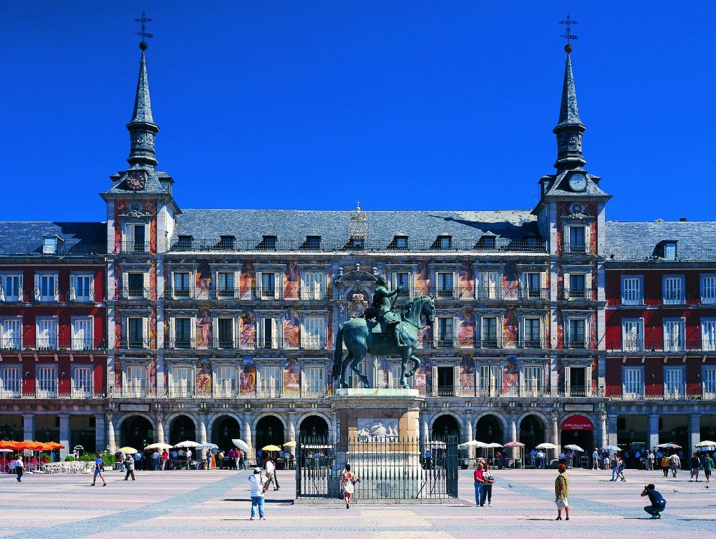 Spagna: nel 2017 boom della spesa turistica straniera