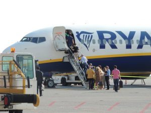 Ryanair rilancia da Genova con due nuove rotte per Cagliari e Dublino