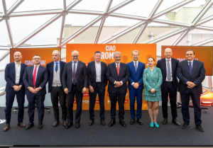 EasyJet inaugura la base di Fiumicino celebrando i 30 mln di passeggeri su Roma