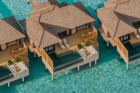 Sun Siyam rinnova le ville overwater dell’Iru Fushi