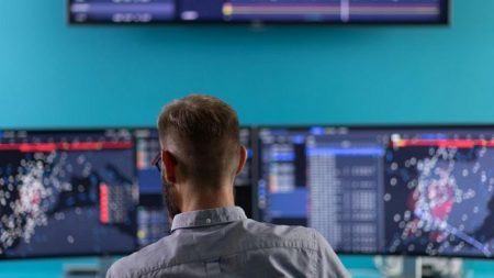 Singapore affida a Thales il sistema AI di gestione del traffico aereo