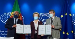 Il Green pass europeo è realtà: firmato il regolamento finale del certificato digitale