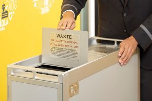 Vueling sempre più green: selezione e riciclo per i rifiuti di bordo