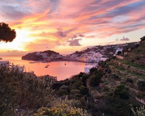 Ponza, perla del Tirreno: tra bellezze naturali, tutela ambientale e turismo consapevole
