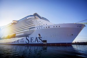Rcl: battezzata la Wonder of the Seas, la nave da crociera più grande del mondo