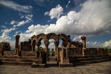 L’Armenia affascina i viaggiatori italiani: arrivi 2025 in crescita del 40,7%