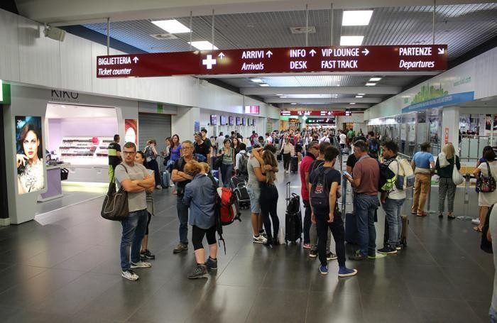 Sciopero del personale easyJet e Volotea: oggi voli a rischio