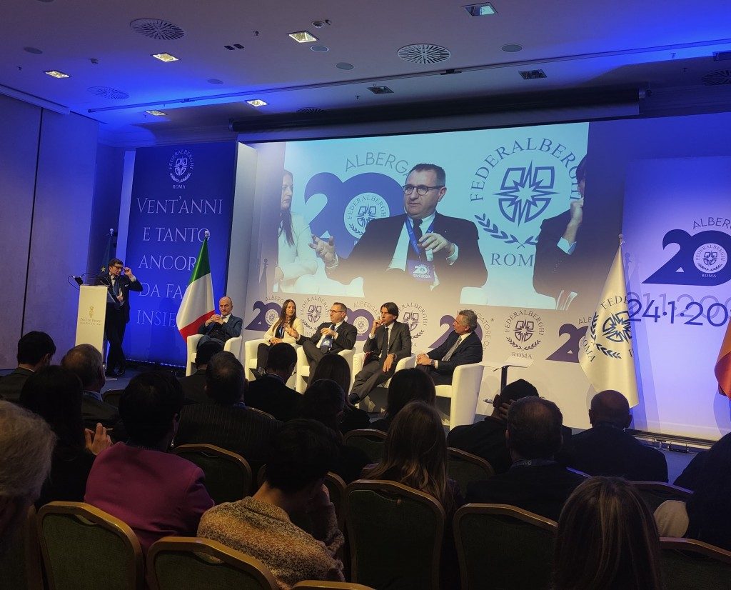 Prove di dialogo tra Airbnb e albergatori. Il vento sta cambiando?