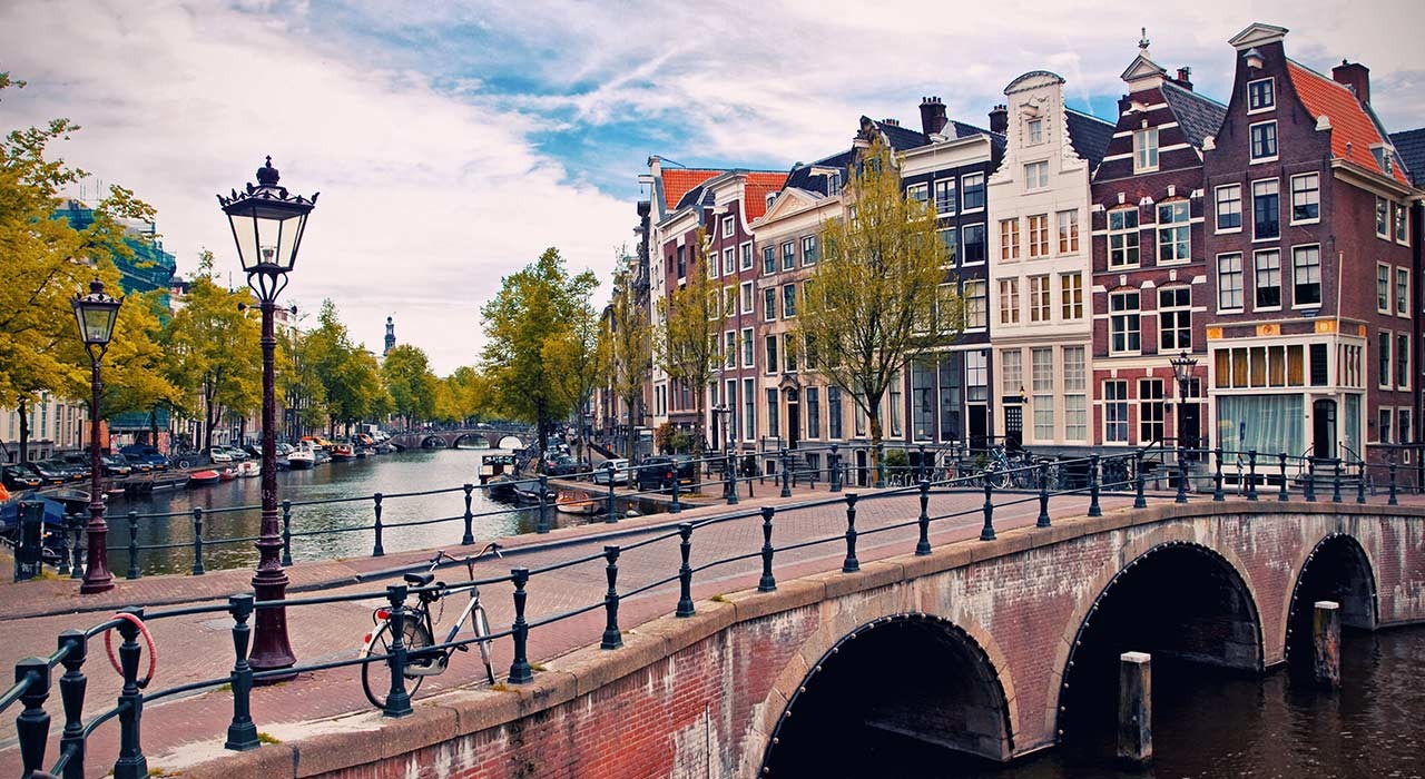 Federalberghi: Amsterdam punisce gli irregolari di Airbnb