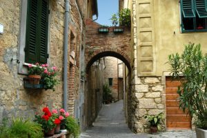 Toscana, con i “Fuskas adottano Bibbona” un progetto pilota per valorizzare il borgo