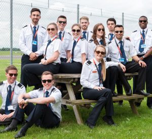 EasyJet seleziona 200 piloti per il programma di addestramento “Generation easyJet”