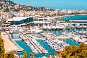 Costa Azzurra: entra in vigore la legge che limita le crociere