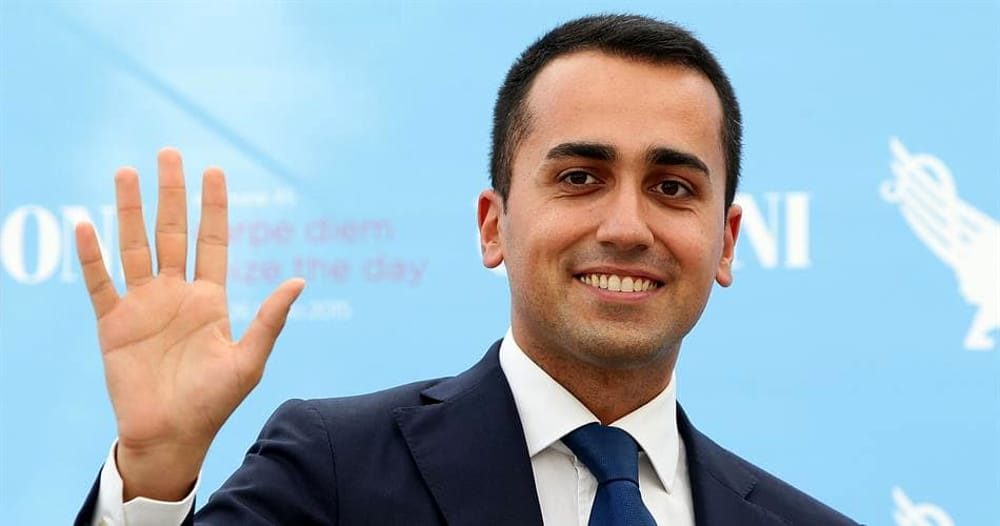 Di Maio: «Bene Fs. Ma Alitalia ha bisogno di uno o più partner industriali»