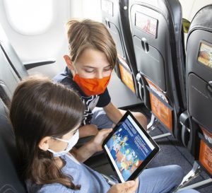 EasyJet: a bordo la libreria digitale in sei lingue per i passeggeri più piccoli