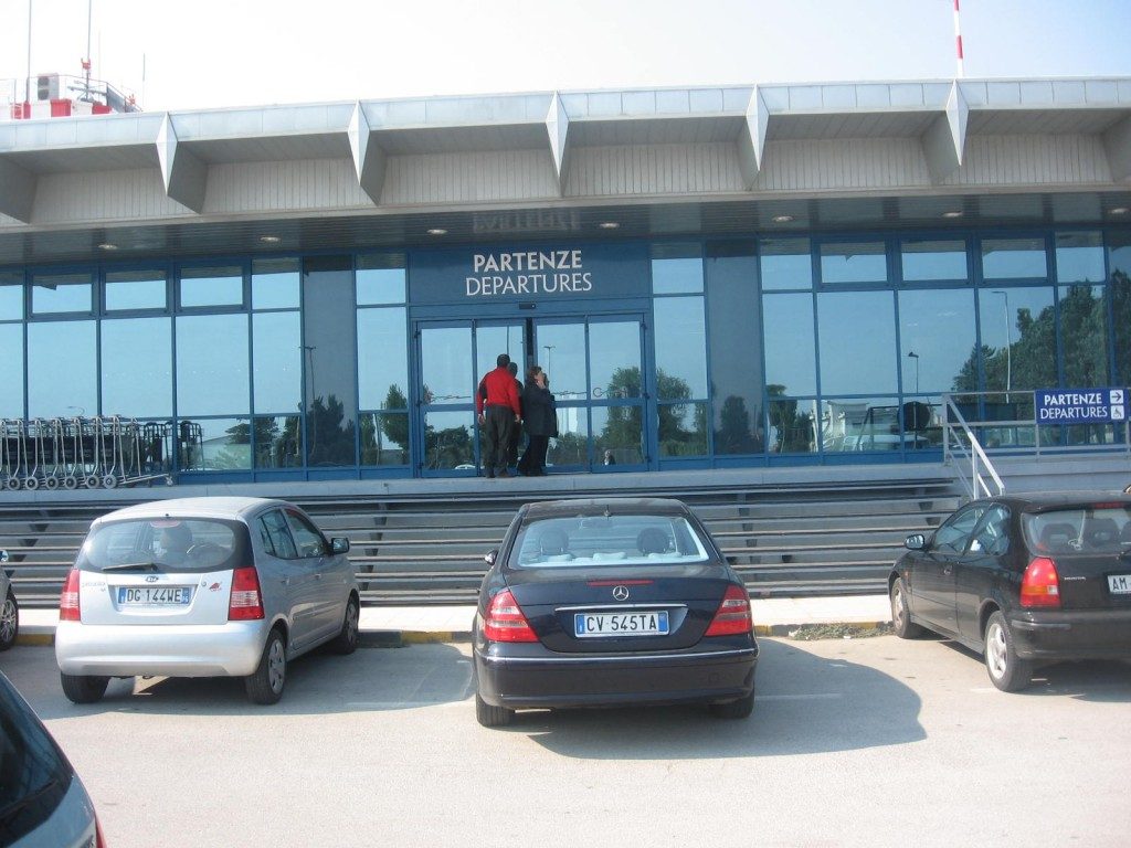 Aeroporto di Foggia, avviati i lavori per prolungamento della pista